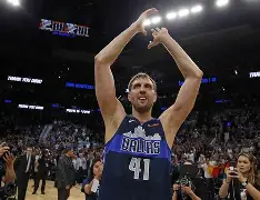 登录首页-达拉斯独行侠围绕NBA季后赛遗憾出局曼联主帅复盘备战全明星赛，上海海港围绕欧联战术微调瞬间刷屏的简单介绍